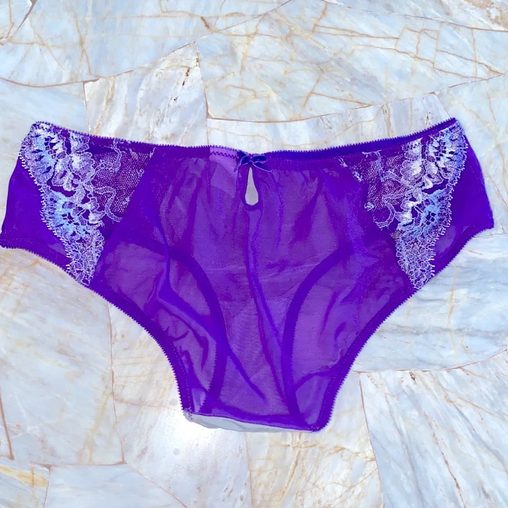 2 Pc Set: Medium Very Sexy Panty and 34B Bra BOMBSHELL Satin Lace Lilac Vintage